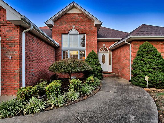 4th image of 763 McClain Dr