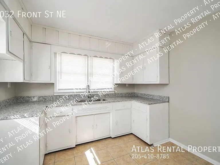 2032 Front St NE — Photo 18