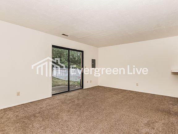 4th image of 2510 Spring Valley Rd