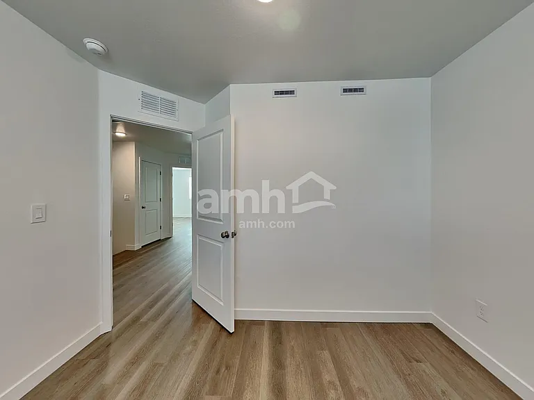 12524 W Flynn Ln — Photo 18
