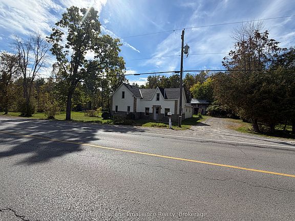 2nd image of 5465 Stirling Marmora Rd