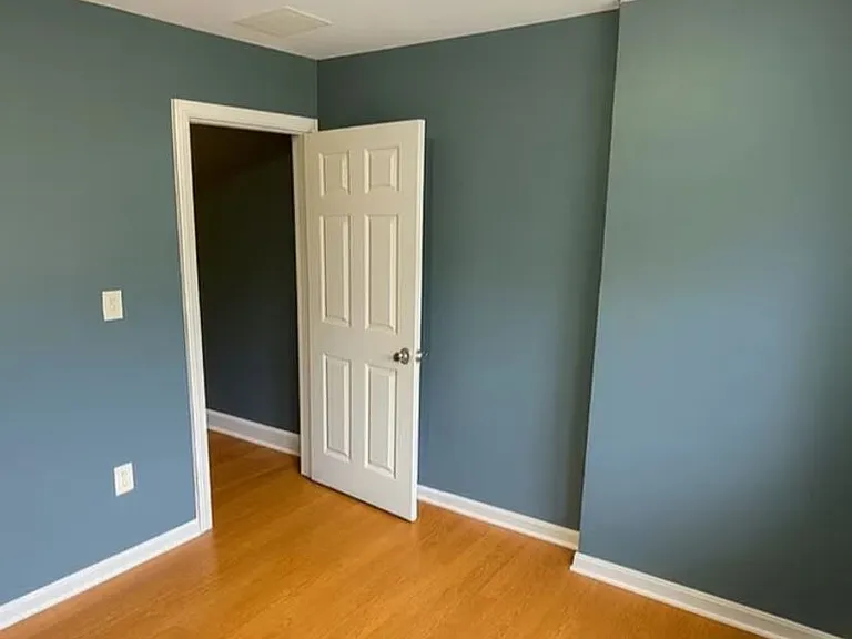 2115 Sigel St — Photo 7