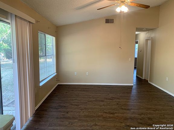 3rd image of 3621 Candlerock Cir