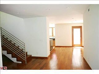 5th image of 2075 N Beverly Dr