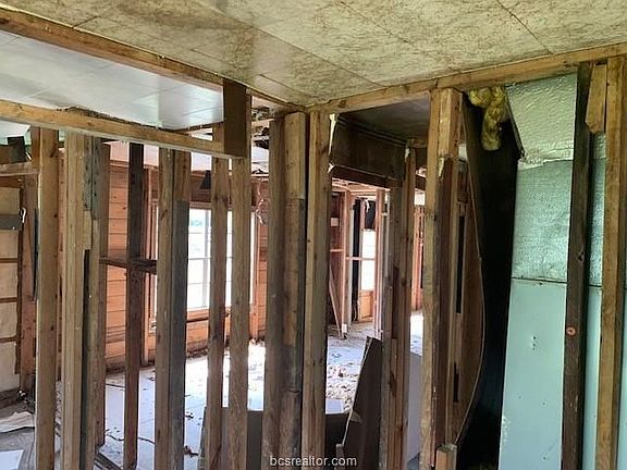 4th image of 545 E Gill St