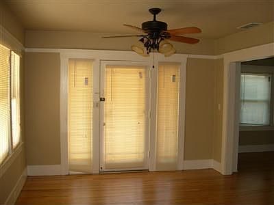 3rd image of 715 E Brown Ave