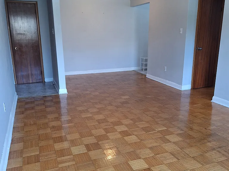 2038 Prospect St — Photo 2