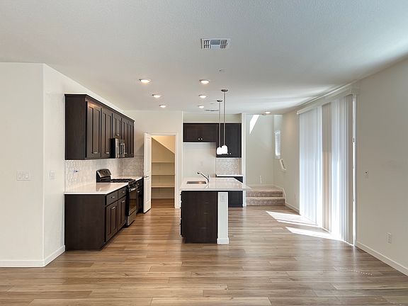 3rd image of 4440 Cash Dr