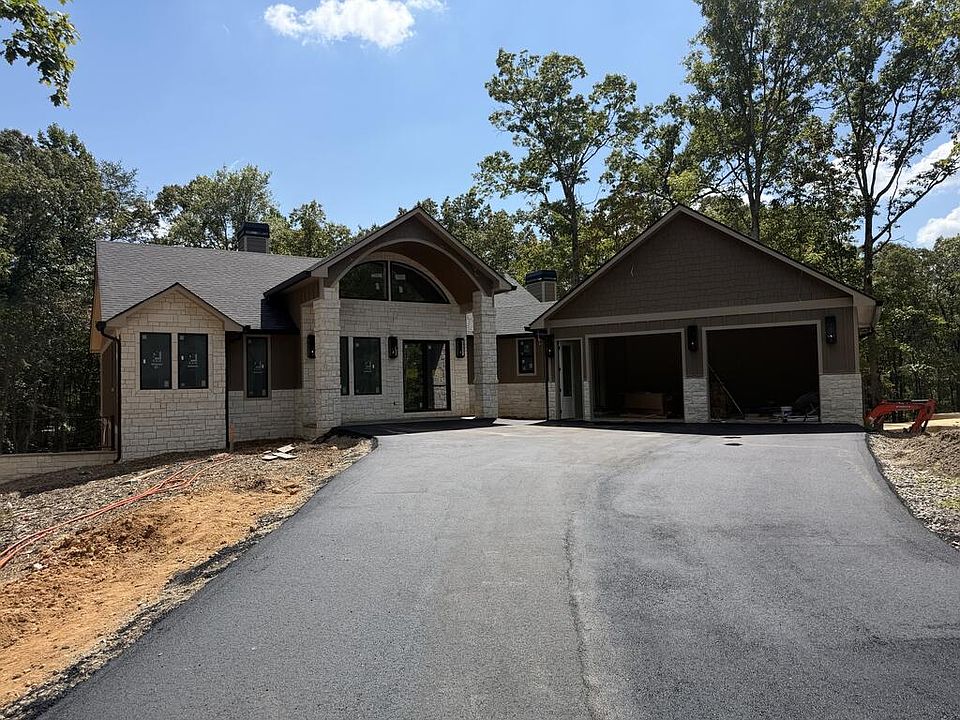 1st image of 256 Fairview Dr