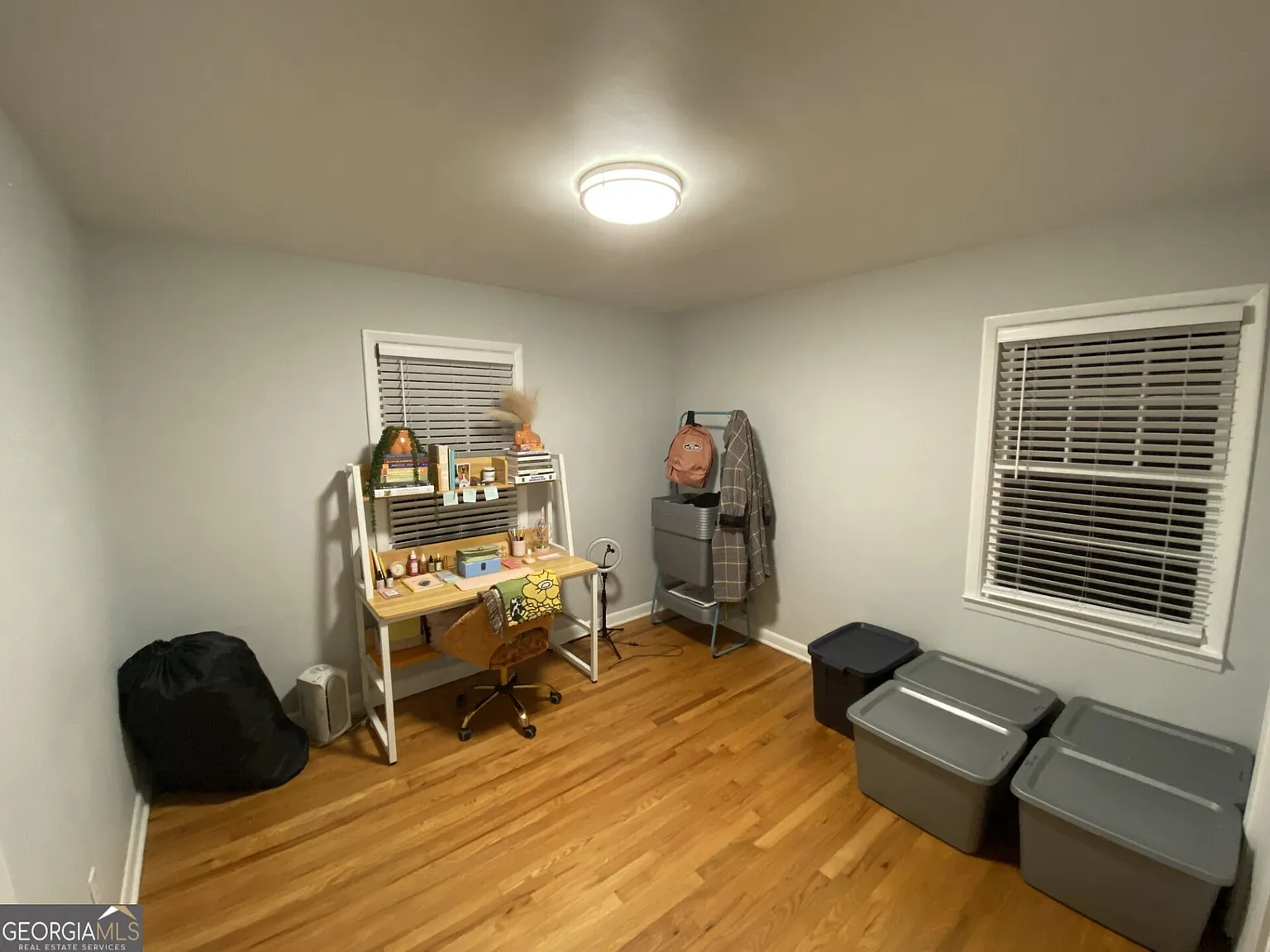2 bed, 1.0 bath, 1400 sqft, $2,325 — Photo 3
