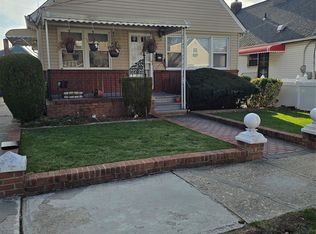 22722 112th Ave, Queens Village, NY 11429