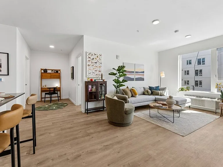 2x2 Living Room