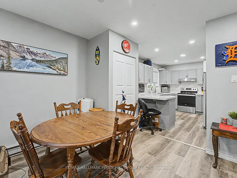 63 Gunn St #UPPER — Photo 3