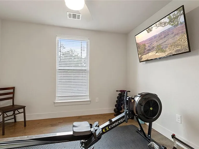1412 Perez St #1 — Photo 17