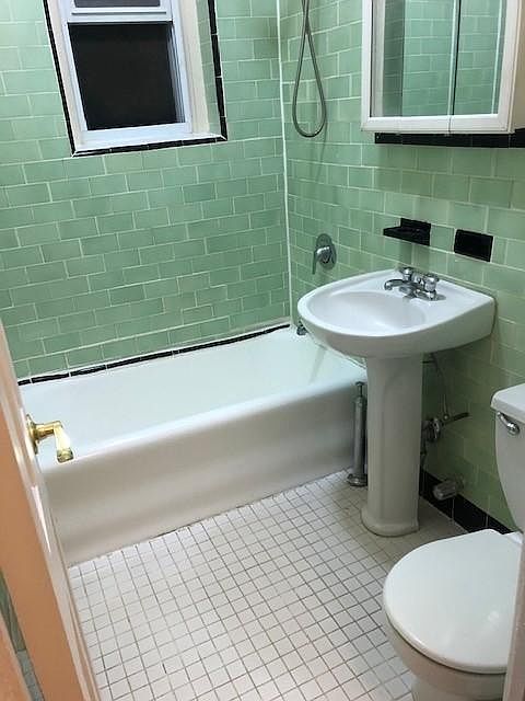 2nd image of 15119 34th Ave APT 3D