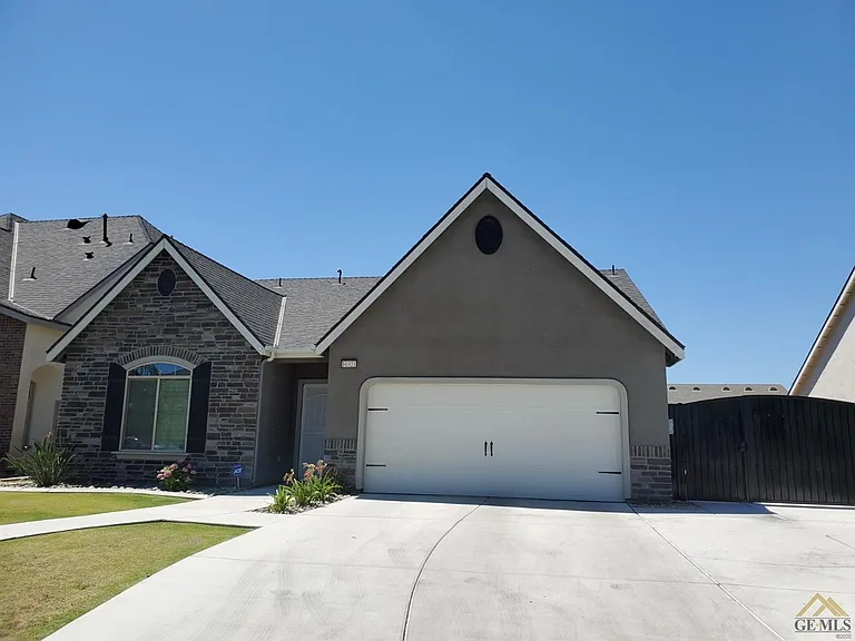 10321 Hillgate Ave — Photo 4