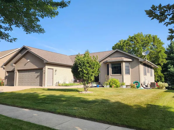 1240 Fieldcrest Dr, Edgerton, WI 53534