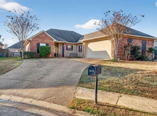 913 Caitlin Cv, Brandon, MS 39047