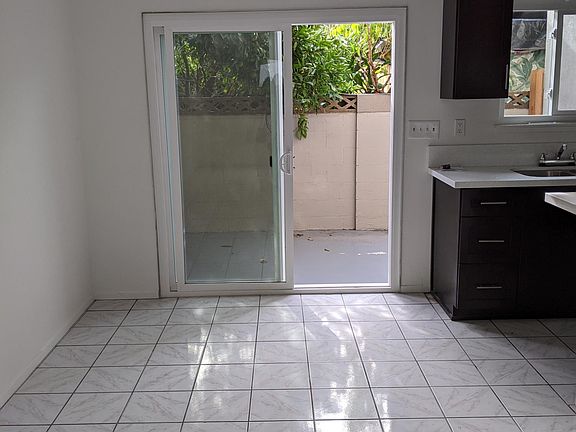 2nd image of 119 S Ohio St APT 3