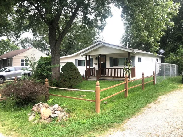 611 Elizabeth St, Sullivan, MO 63080
