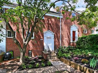3204 Gunston Rd, Alexandria, VA 22302