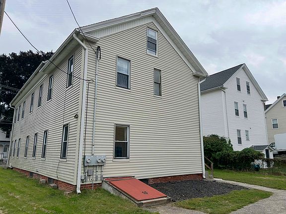 4th image of 408 School St
