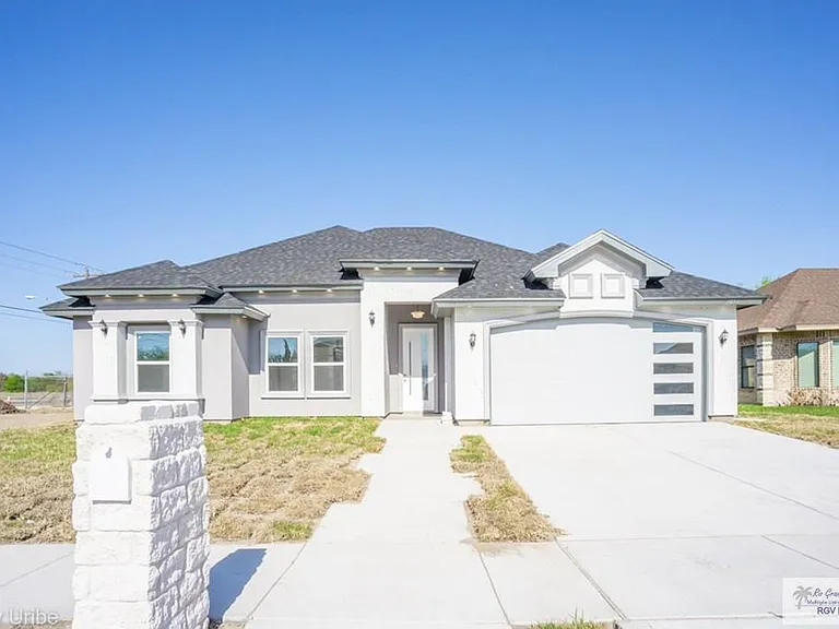 1434 W White Oak Dr — Photo 1