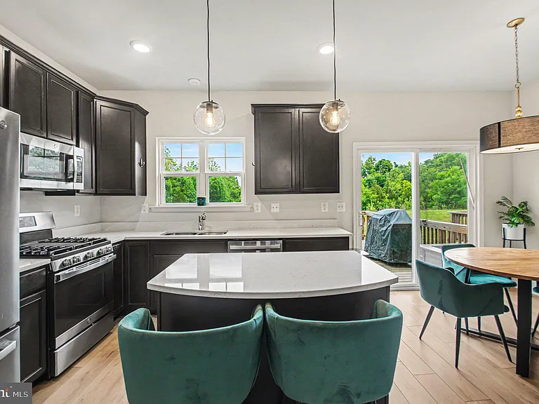 2525 Drake Ln — Photo 11
