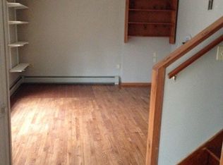 9 Bray Ct, Pelham, MA 01002