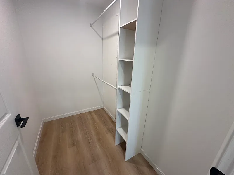 Studio, 300 sqft, $1,800 — Photo 2