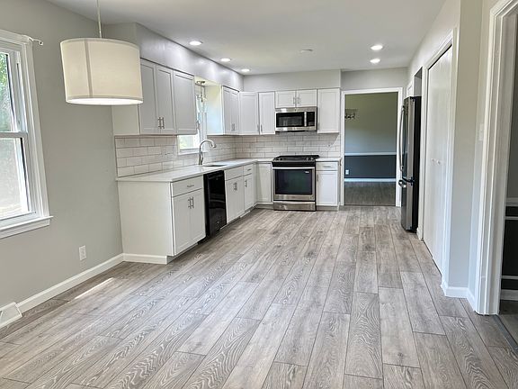 5th image of 5308 Leone Dr