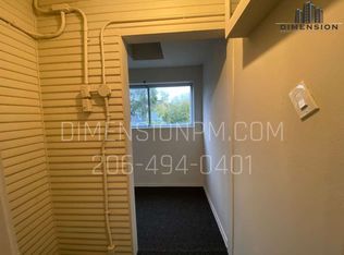 Spacious Two-Bedroom Apartment in the Heart of Tacoma, Tacoma, WA 98405
