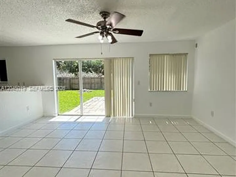 21339 SW 87th Ct #21339 — Photo 28