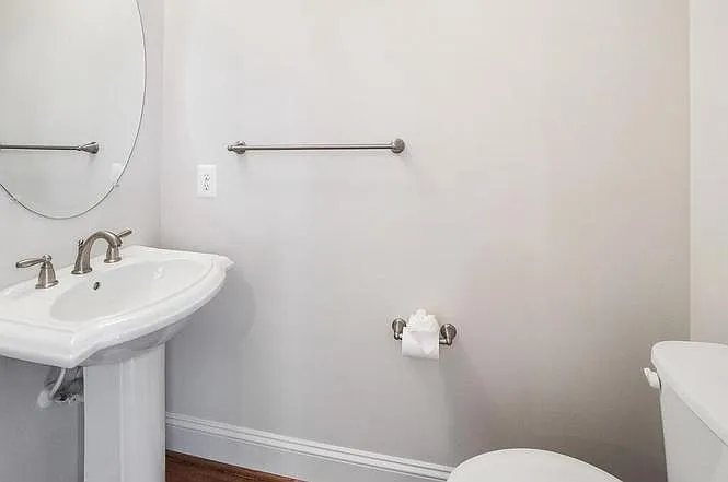 2ndFloor_HalfBath