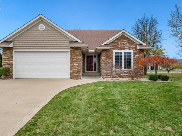 844 N Harbor Point Dr, Pt Clinton, OH 43452