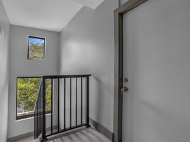 1536 Beekman