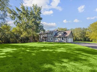 147 Deer Ln, Deer Park, IL 60010