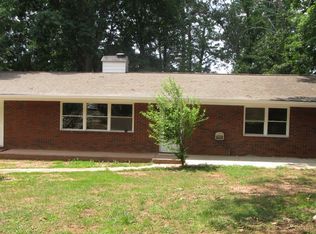 206 Shallowford Dr, Gainesville, GA