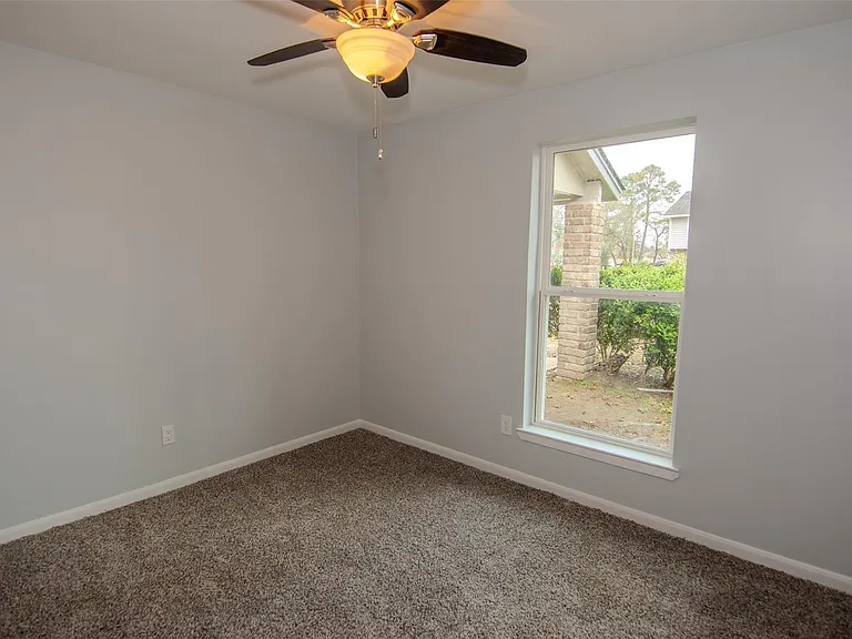 2302 Cades Cove Dr — Photo 4