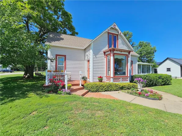 303 E 4th Ave, Garnett, KS 66032