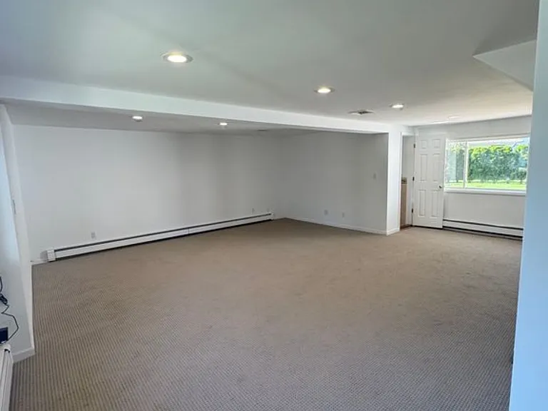 371 White Birch Ln — Photo 32