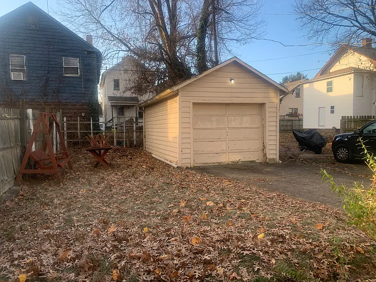 1540 Oregon Ave — Photo 26