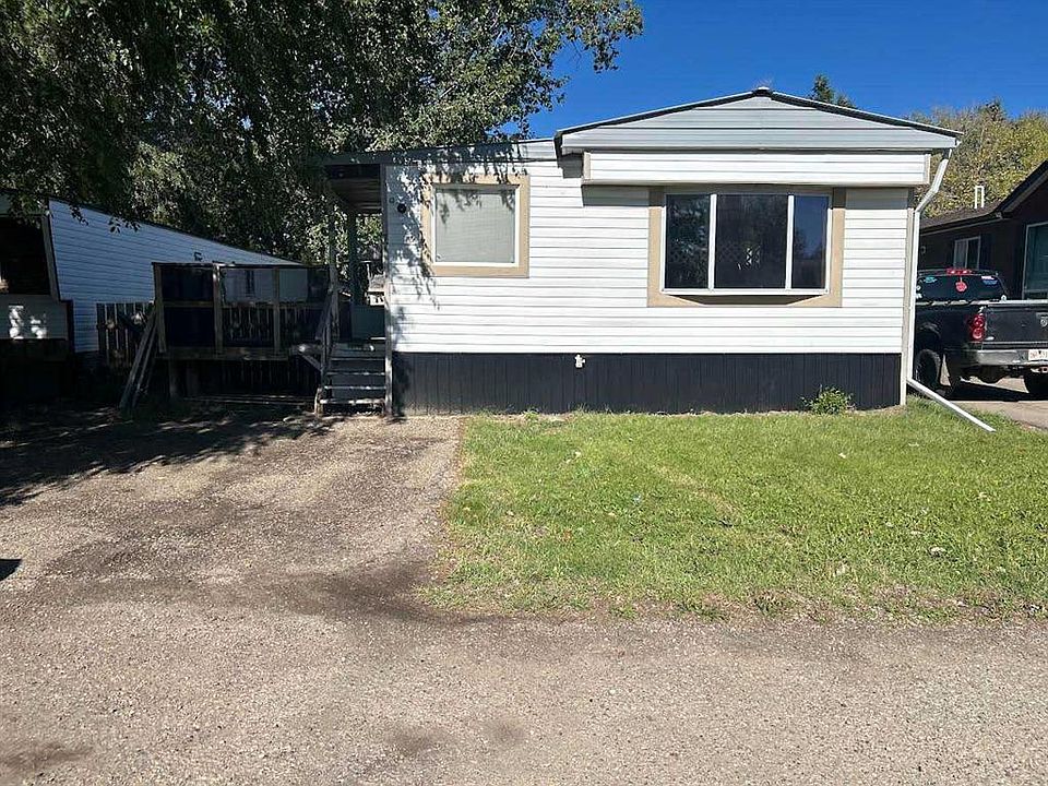 1st image of 77 Greenbrook Cres E
