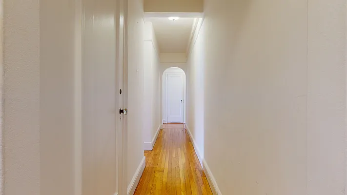 Rented by Bond New York | media 23