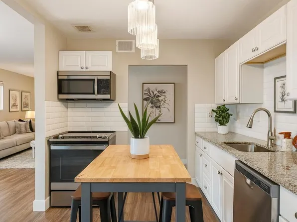 872 Uvalda Street, Aurora, CO 80011