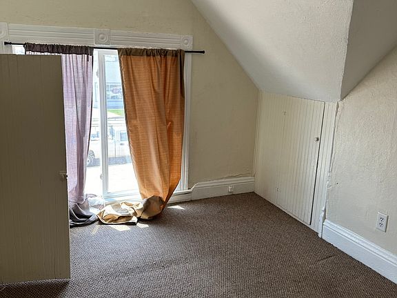 3rd image of 203 Meeker St #305-1/2