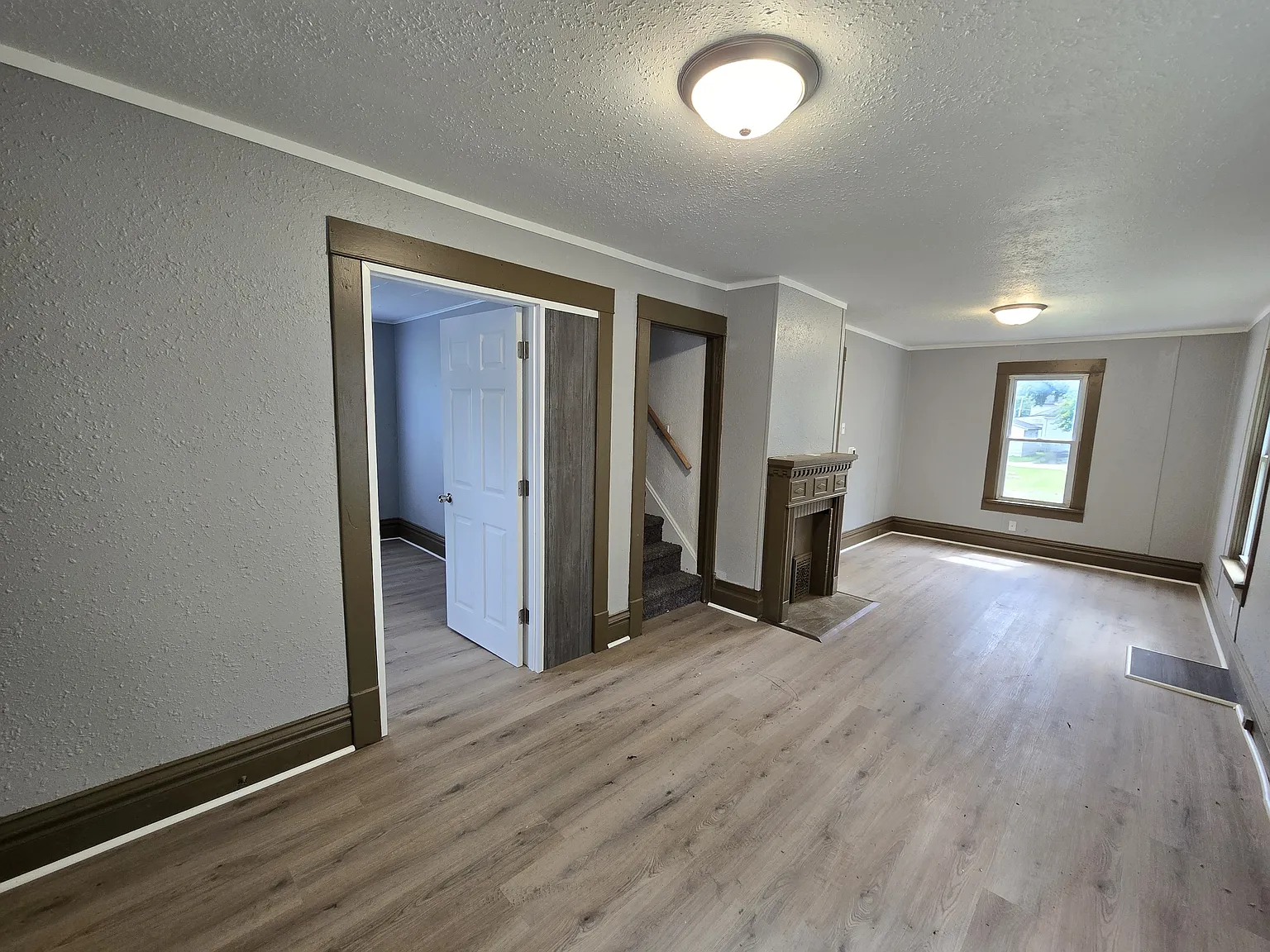 716 Fowler Street - 1 — Photo 3