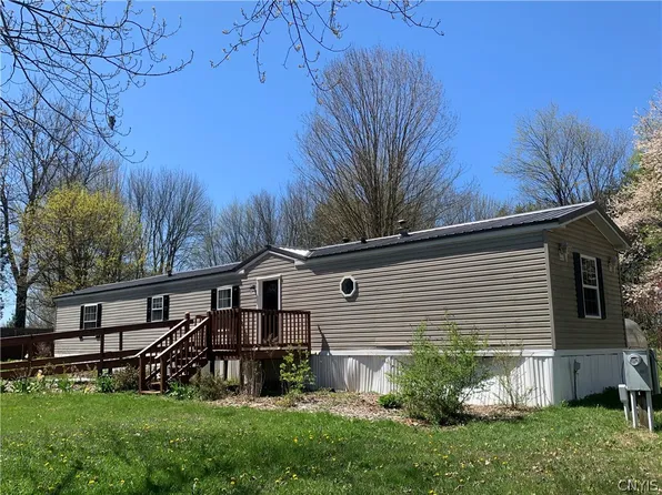 451 Cole Rd, Fulton, NY 13069