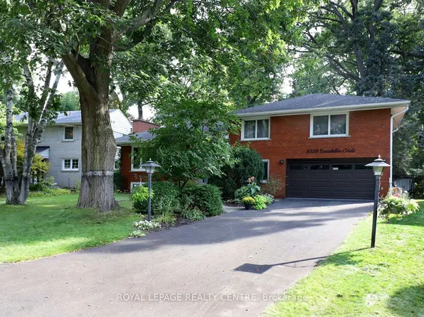 3338 Enniskillen Cir, Mississauga, ON L5C 2M8