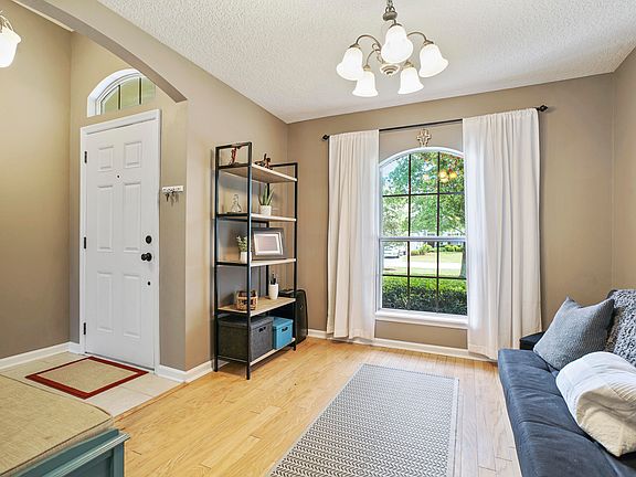 4th image of 2605 Ashfield Ct